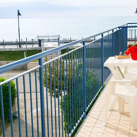 Residence Cristallo Каорле Екстериор снимка