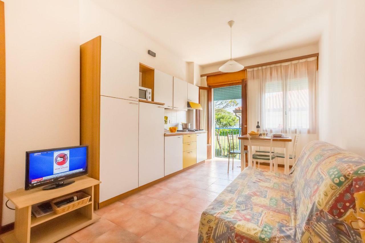 Residence Cristallo Каорле Екстериор снимка